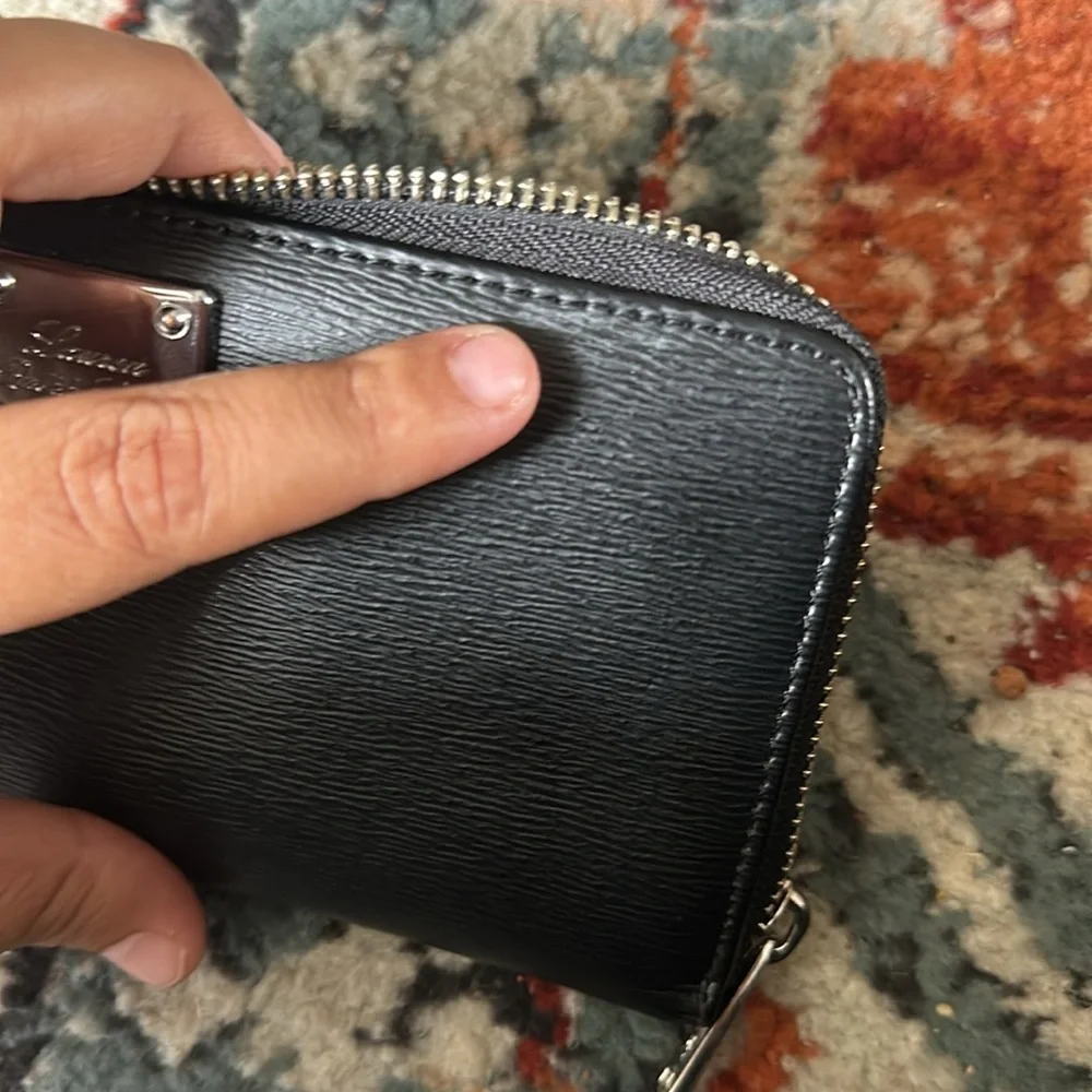 Lauren Ralph Lauren zippered wallet - Picture 6 of 8